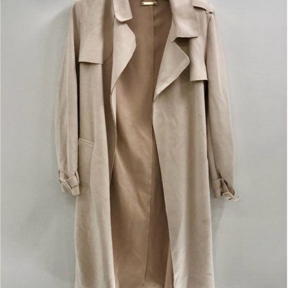 Tahari Jackets & Blazers - T Tahari Classic Beige Trench Coat